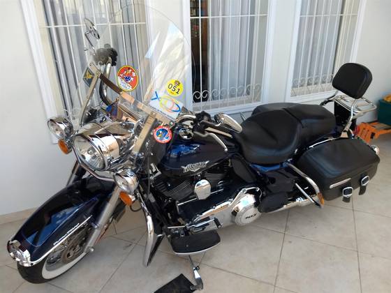 HARLEY-DAVIDSON ROAD KING CLASSIC 